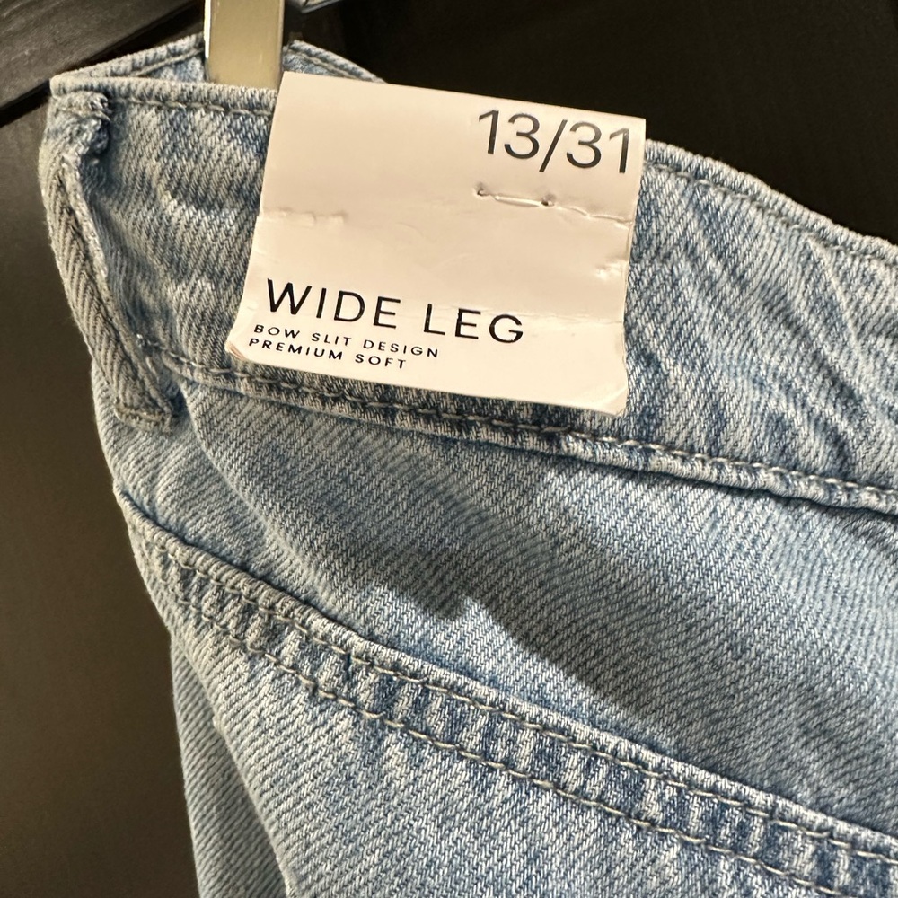 🆕 Flying Angel Stylish Light Blue Wide Leg Jeans with Bow Accents - Picture 6 of 10